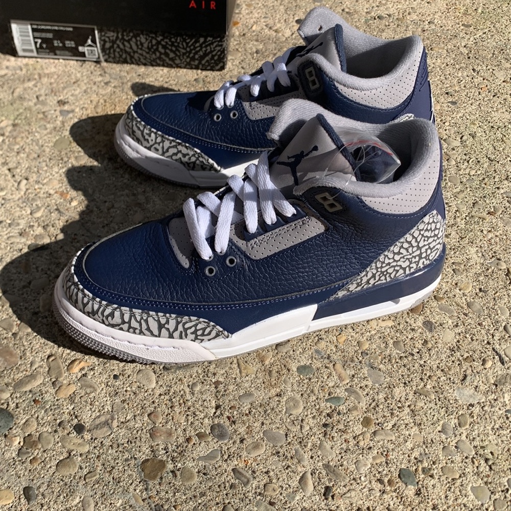 New Jordan 3  Retro Georgetown Size  7Y / 8.5 women - Picture 11 of 15